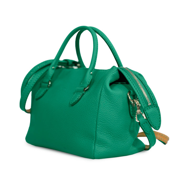 Amy-di-Felisi-borsa-donna-a-mano-e-tracolla-realizzata-in-morbida-pelle-di-vitello-colore-verde-brillante-e-cuciture-in-tinta