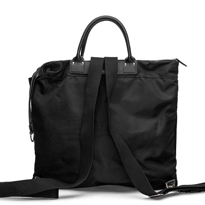 Helmet-Felisi-maxi-in-nylon-tecnico-e-finiture-in-pelle-di-vacchetta-nero-fodera-nera-e-metalleria-nickel