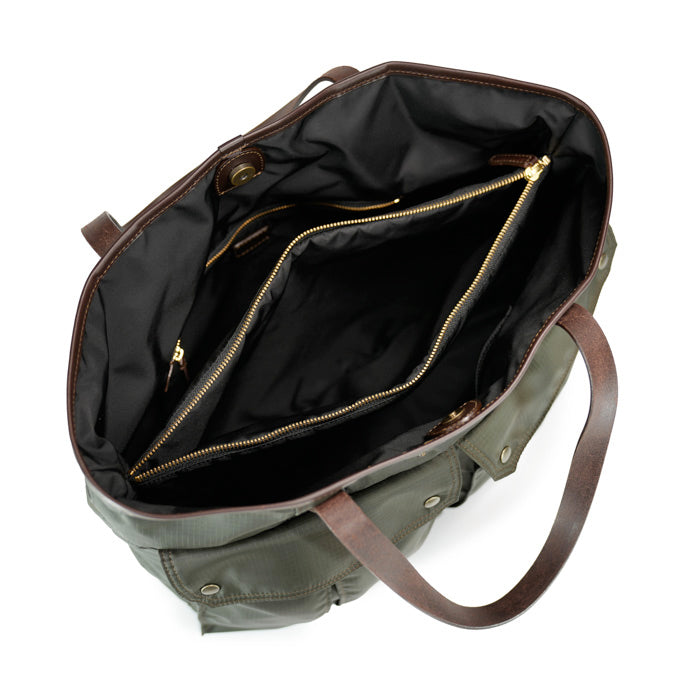 Julius-Felisi-borsa-uomo-tote-in-nylon-tecnico-ripstop-resistente-verde-scuro-e-pelle-moro--fodera-nylon-nero