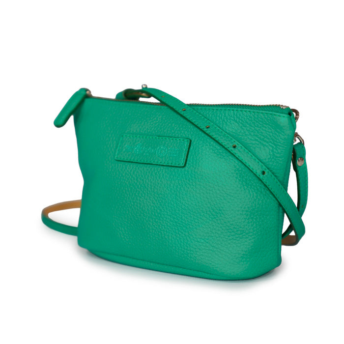 Louisa-borsa-a-tracolla-donna-di-Felisi-realizzata-in-morbida-pelle-di-vitello-colore-verde-brillante.-e-tracolla-regolabile