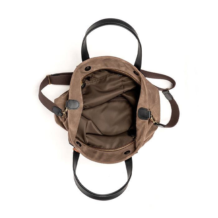 Tote-bag-Max-Felisi-a-mano-e-a-tracolla-in-pelle-scamosciata-tortora-con-finiture-in-pelle-di-vacchetta-nero-cuciture-a-mano