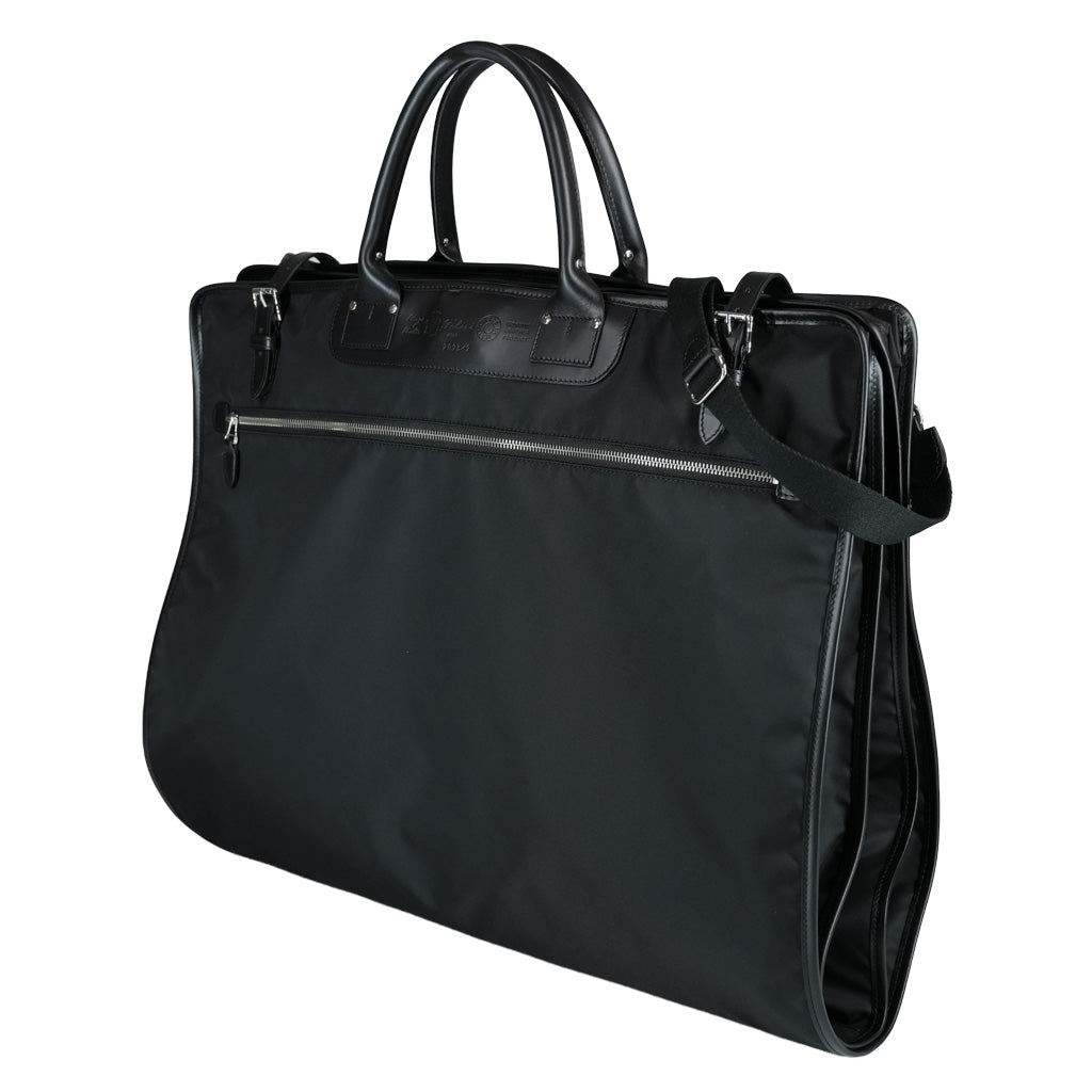Ginger Felisi garment bag in black technical nylon with black